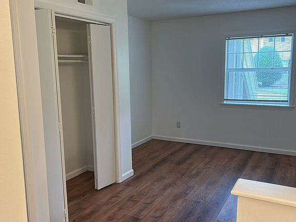 4th image of 119 Kingsbury Dr