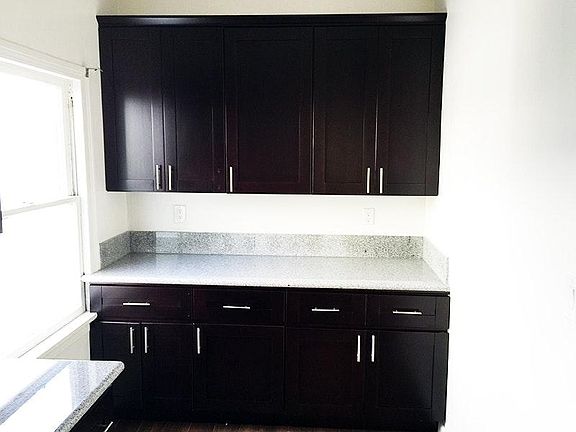 5th image of 456 N Orange Grove Ave