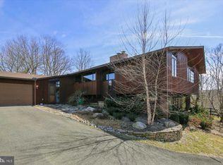 9024 Fletchers Mill Rd, Marshall, VA 20115