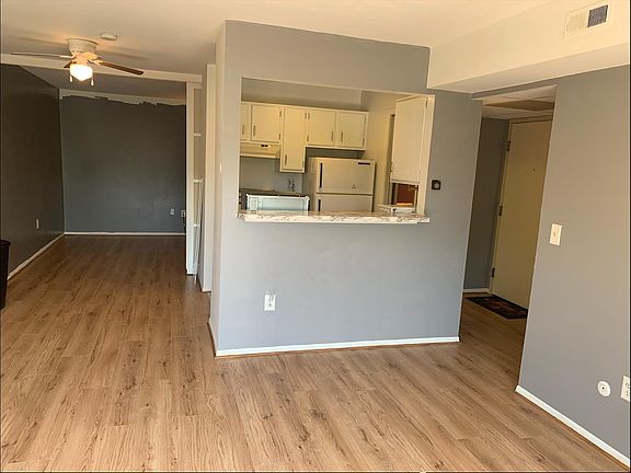 4th image of 922 Chestnut Hill Dr