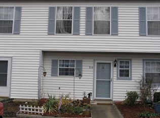 318 Gaylor Ln, Newport News, VA 23602