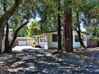 612 Cherry Avenue, Sonoma, CA, 95476