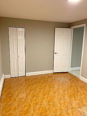 5th image of 70 Pinehurst Ave #B2
