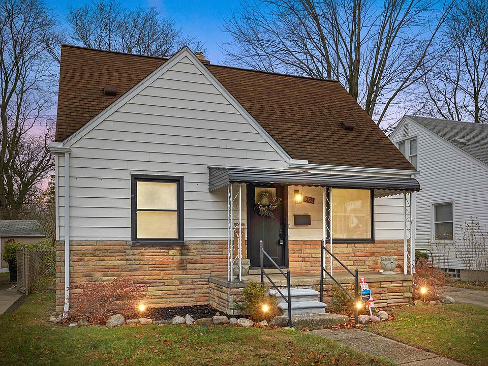 1st image of 1921 Harwood Ave