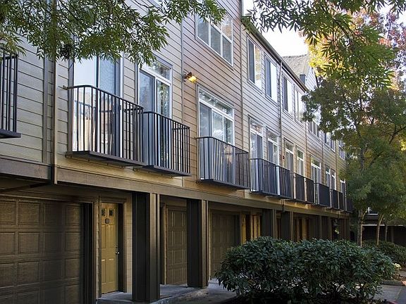 3rd image of 20311 NW Colonnade Dr #1711