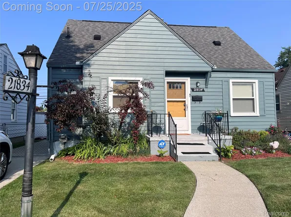 21834 Cushing Ave, Eastpointe, MI 48021