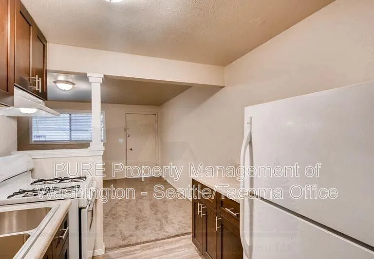 14510 Washington Ave SW #12 — Photo 4