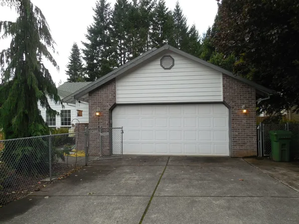 37741 Nettie Connett Dr, Sandy, OR 97055