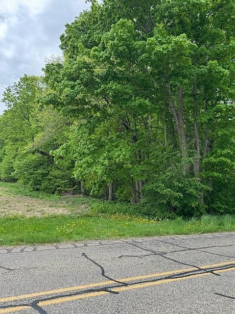 2nd image of Gleason Rd