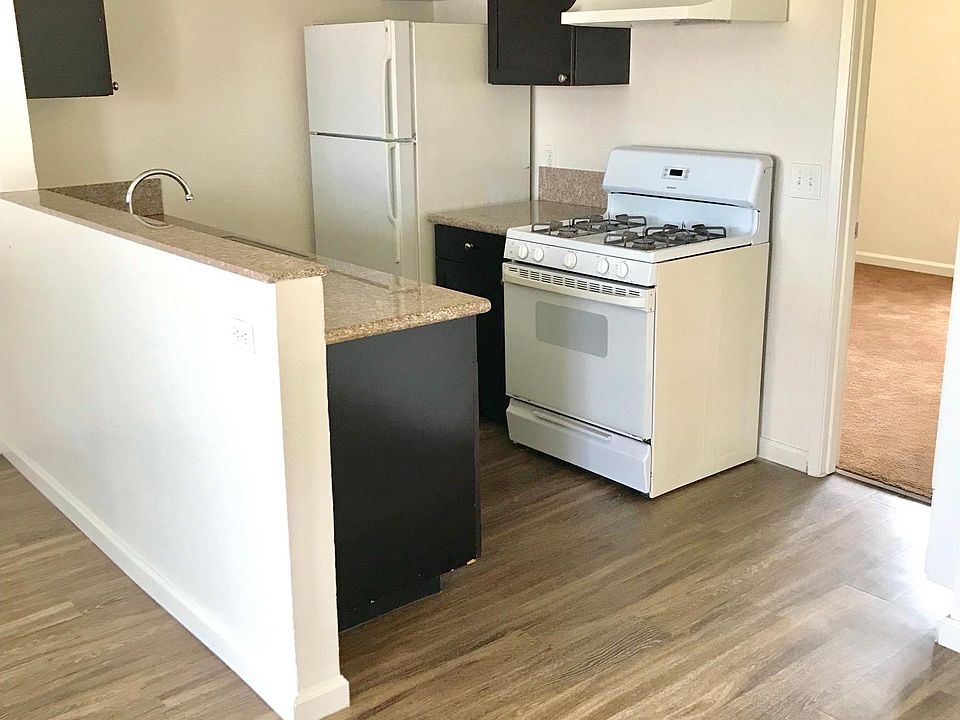 1st image of 4044 Estrella Ave APT 19