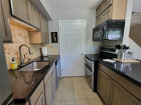 5th image of 4505 Carter Creek Pkwy APT 3