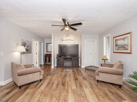 4th image of 36370 Hedgerow Park Dr