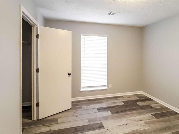 5th image of 8630 Cedar Creek Rdg