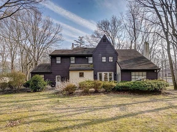 3rd image of 206 Whitehall Ct