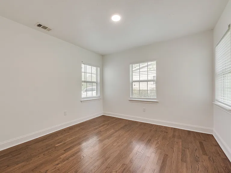 1104 Belvedere Dr — Photo 15