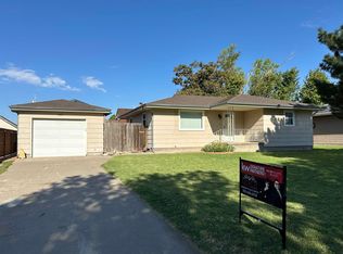 1003 Birch St, Victoria, KS 67671