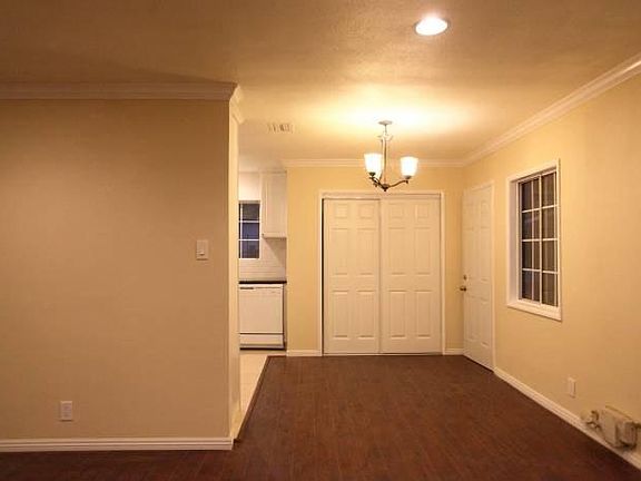 5th image of 4421 Los Serranos Blvd