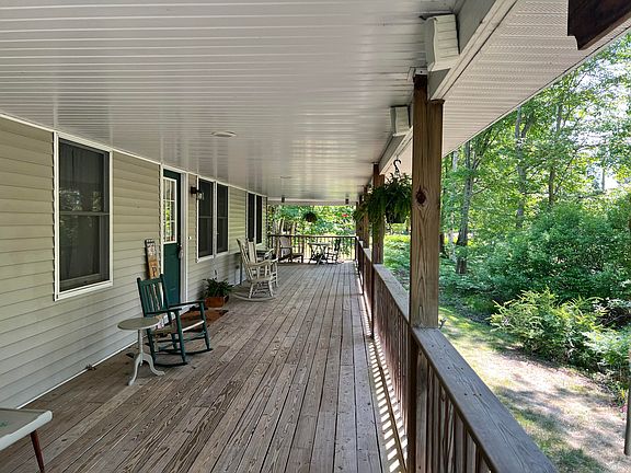 5th image of 4760 N Lakeshore Rd