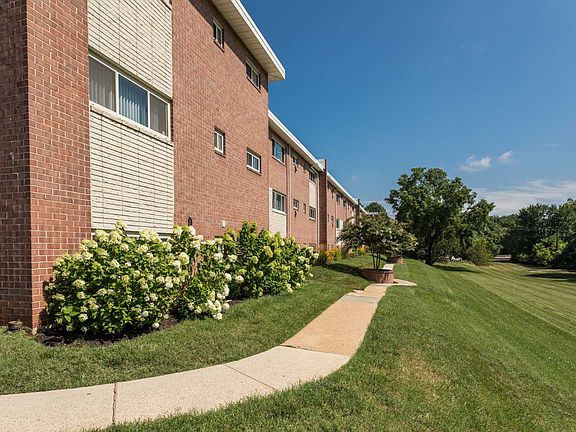 2nd image of 2077 Woodbourne Ave #00C3
