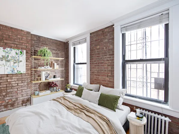 13 Essex Street 18 image 3 of 23