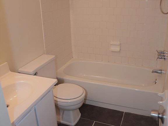 4th image of 7403 Golden Springs Dr