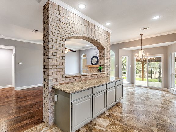 5th image of 2704 Wind Rdg