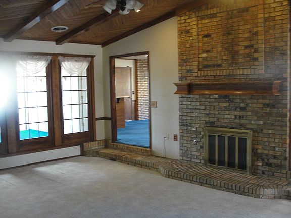 Formal Living Room 