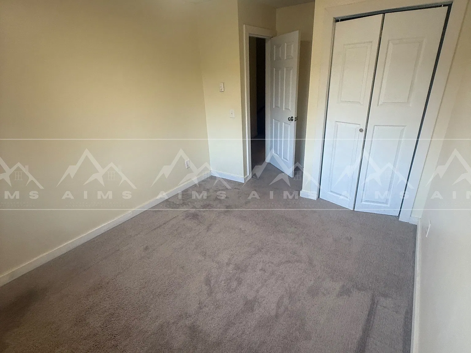 2 bed, 1.5 bath, 900 sqft, $1,800 — Photo 4