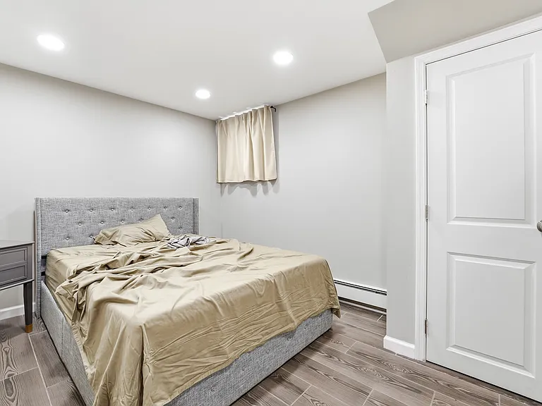 279 Ridgewood Ave #G — Photo 2