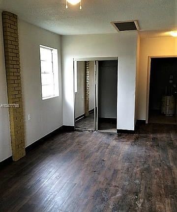 5th image of 1525 Penny Ave