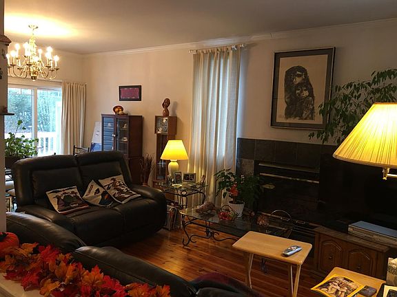 5th image of 4728 Lakeshore Ln SE