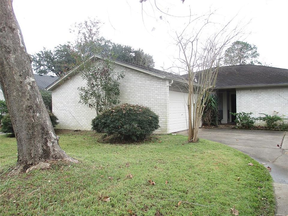 1st image of 15914 Stonehaven Dr