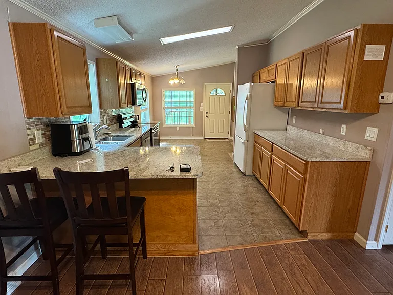 121 Taft Rd — Photo 7