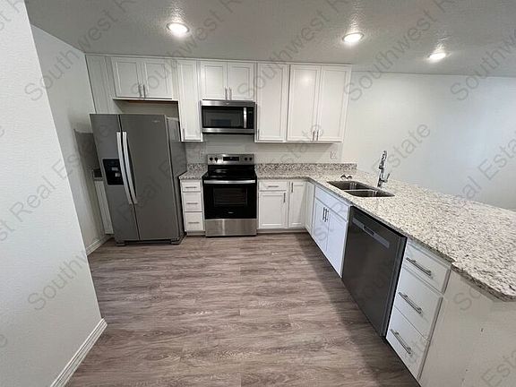 2nd image of 2121 Bobwhite Ct #B