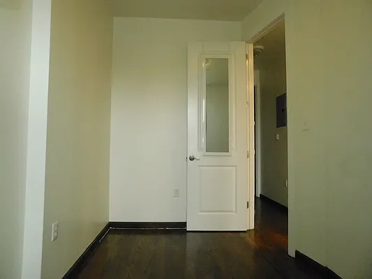 Rented by Compass | media 18