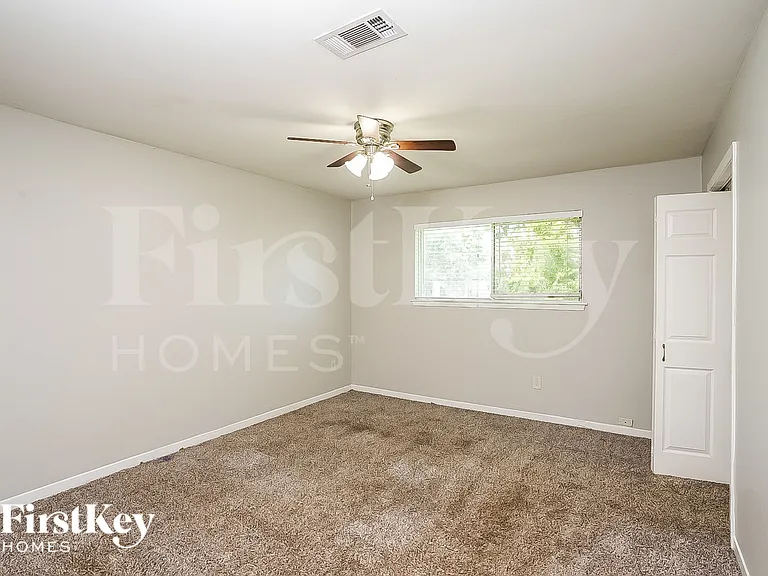 10423 Collingswood Rd — Photo 9
