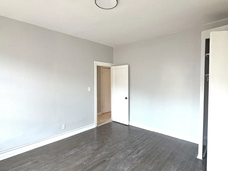 562 E 92nd St #1 — Photo 6