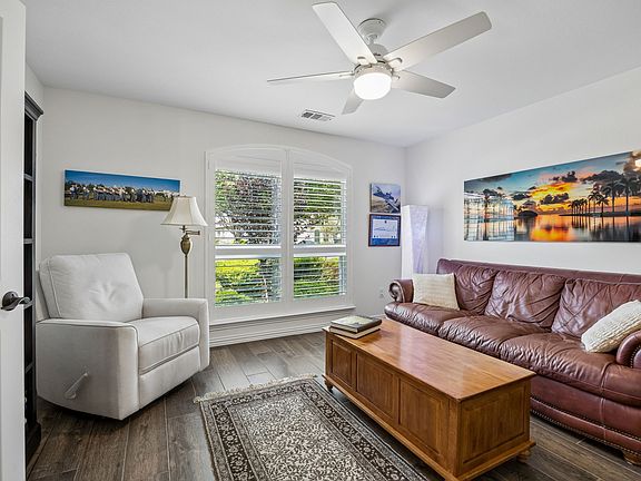 3rd image of 11712 Lynnbrook Dr