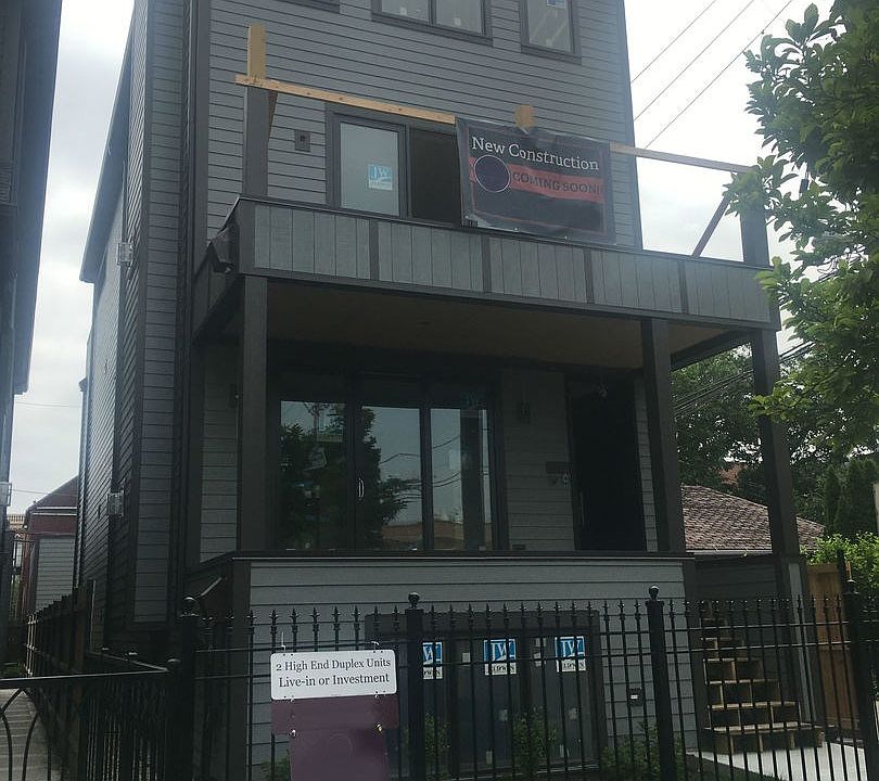 1st image of 2417 N Artesian Ave #2