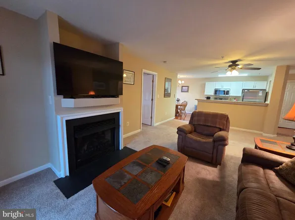 2015 Gov Thomas Bladen Way Unit 204, Annapolis, MD 21401