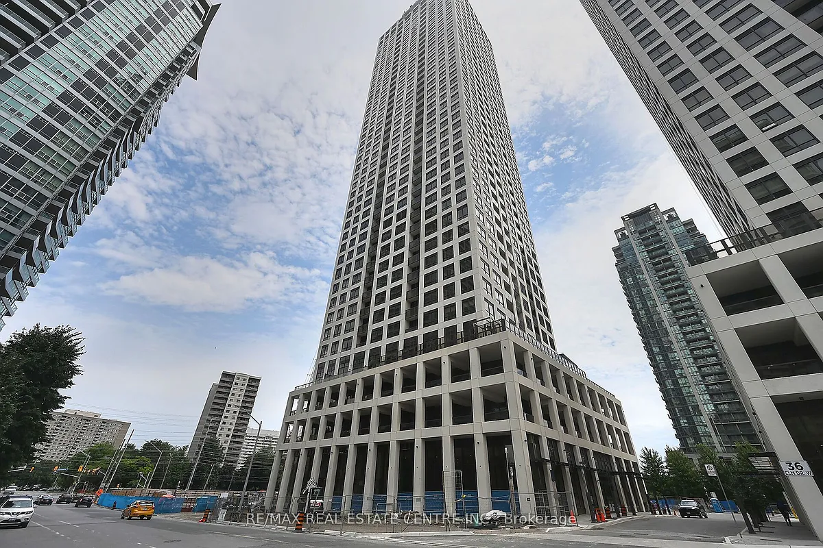 Building Photo - 30 Elm Dr W #707