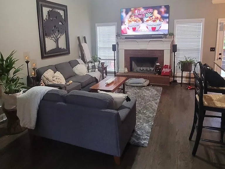 Main Area (Example when furnished)