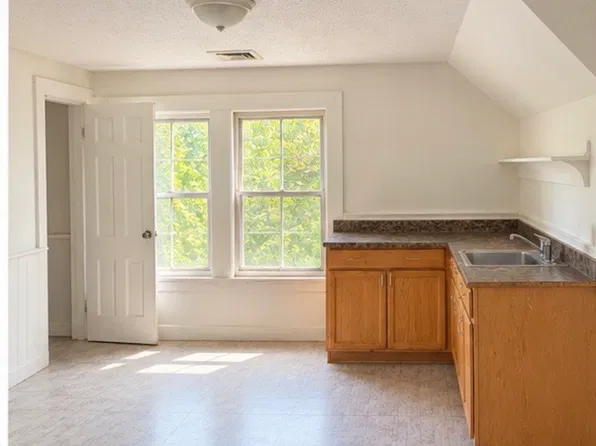39 Pine St #3, Meriden, CT 06451