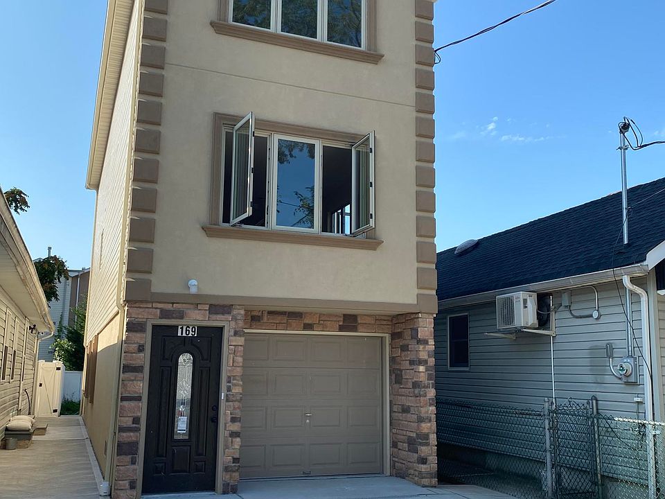 1st image of 169 Kiswick Ave
