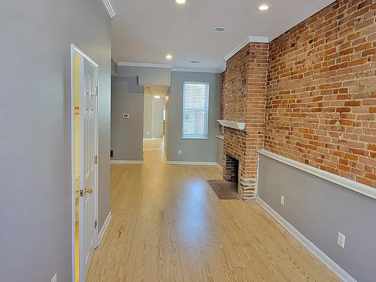 926 S Hanover St — Photo 14