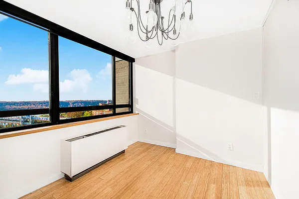 Sold by Re/Max In The City | media 17