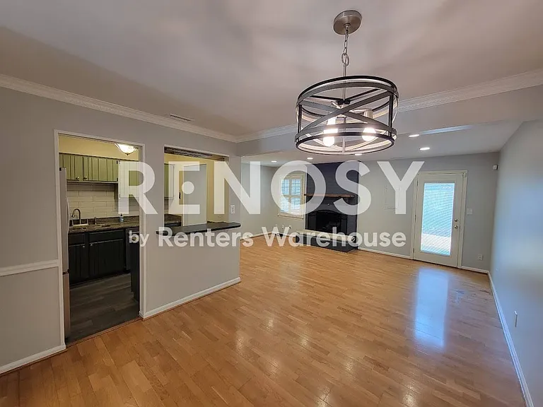 914 Wildwood Square Ct — Photo 14