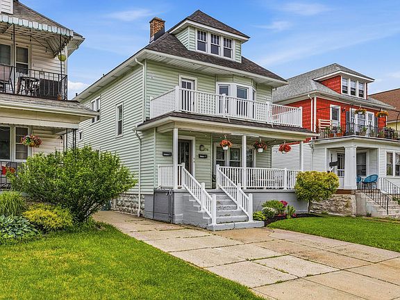 2nd image of 176 Commonwealth Ave #2