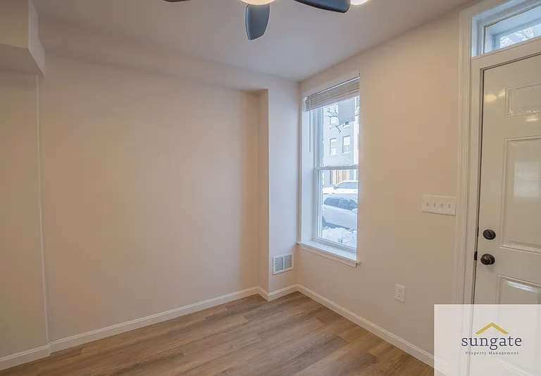 1911 Eastern Ave — Photo 5