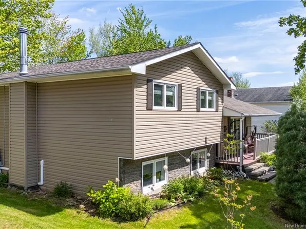 13 Dale St, Riverview, NB E1B 4A8